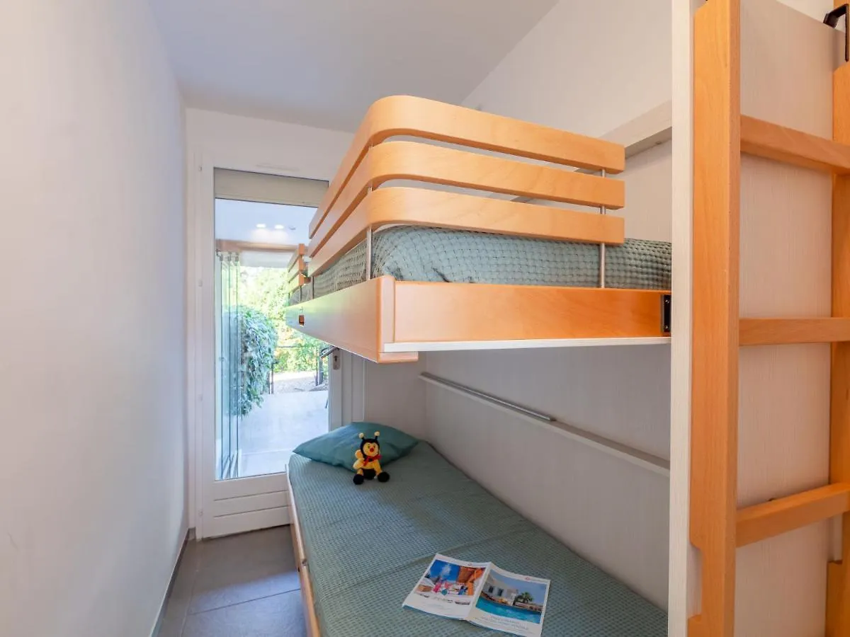 Apartment Le Mas Des Calanques-2 By Interhome Saint Aygulf