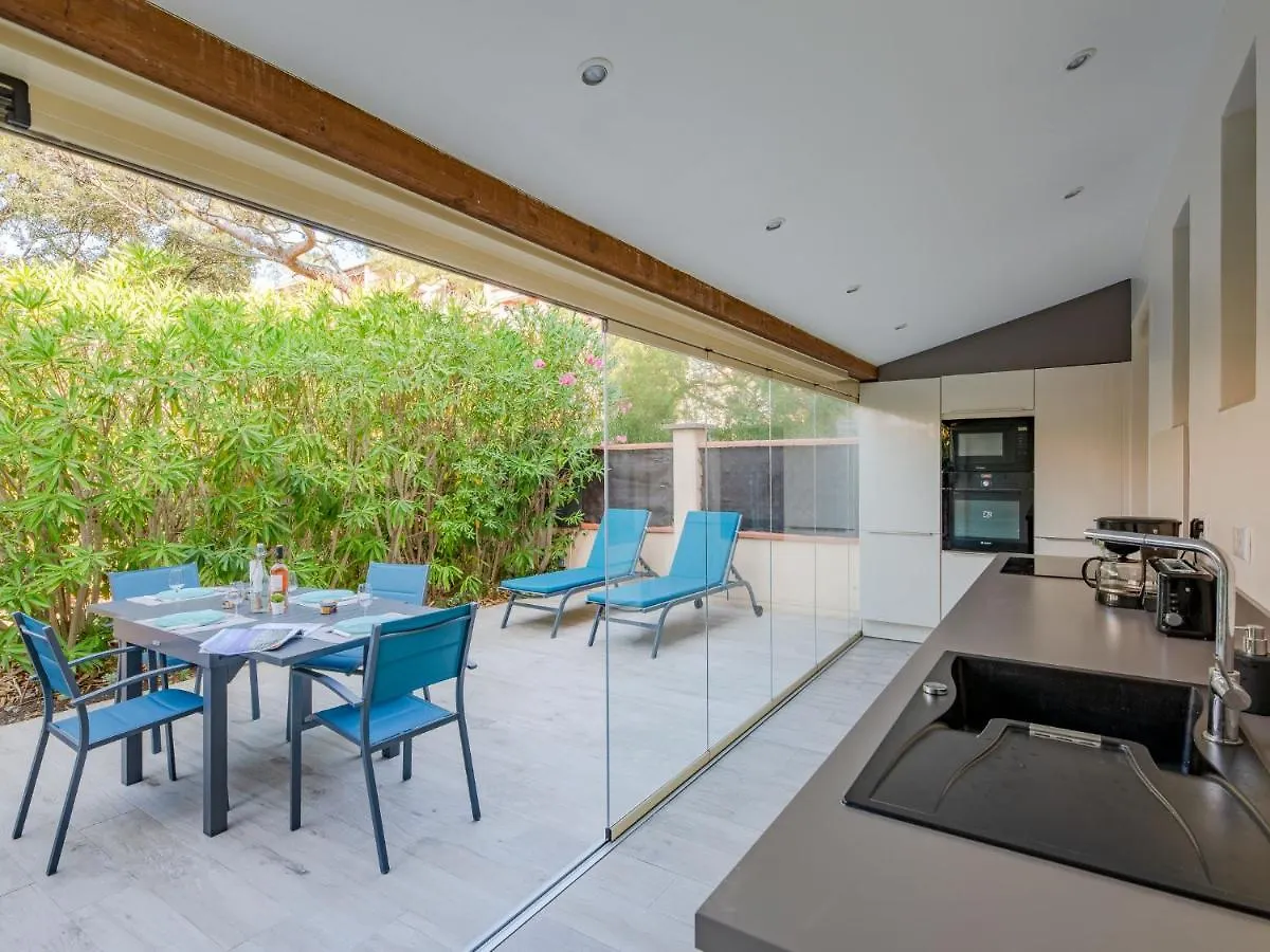 Apartment Le Mas Des Calanques-2 By Interhome Saint Aygulf