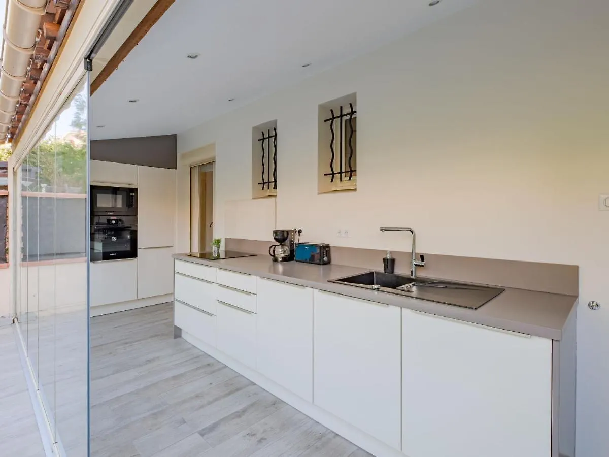Apartment Le Mas Des Calanques-2 By Interhome Saint Aygulf