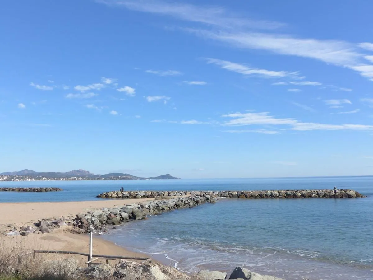 Apartment Le Mas Des Calanques-2 By Interhome Saint Aygulf France